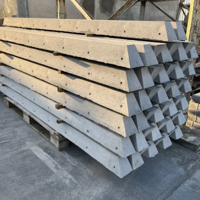 Betonoszlop füles Milbo 245x10x9 cm (40db/#)